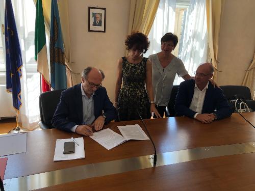 Il vp Riccardi alla firma dell'accordo integrativo regionale (Air) 2019 per i medici di
medicina generale